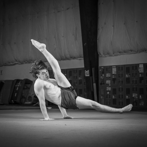 zachary-murray-captain-washington-mens-gymnastics